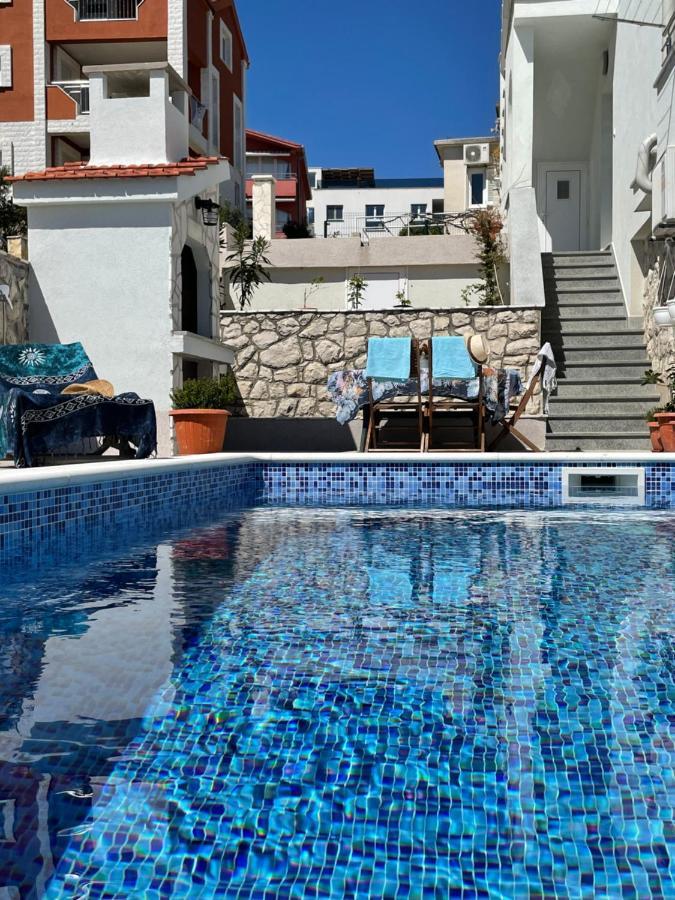 Dani Sea & Pool Apartment *