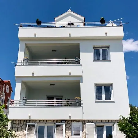 Villa Dani Sea & Pool Apartments Trogir Exterior photo